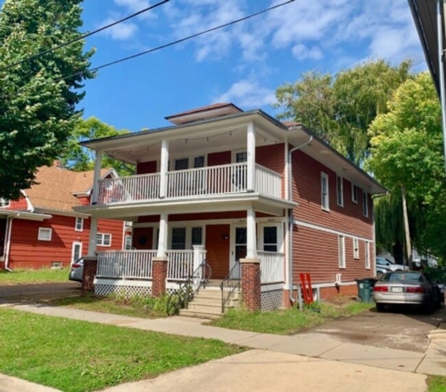property at 1608-1610 Hoyt St