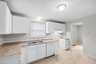 4185 Willow Park Dr in Memphis, TN - Building Photo - Building Photo