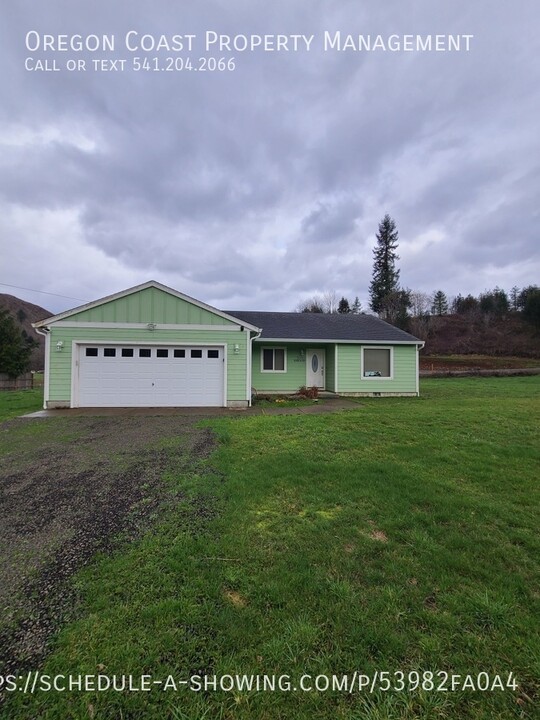 20150 Blaine Rd in Beaver, OR - Foto de edificio