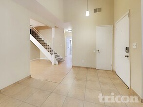 602 Chyrl Way in Suisun City, CA - Foto de edificio - Building Photo