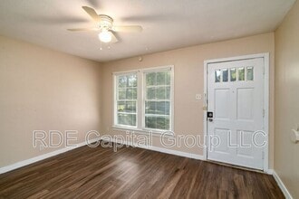 6163 Brocks Ln in Fort Worth, TX - Foto de edificio - Building Photo