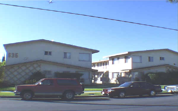 631-635 S Grevillea Ave in Inglewood, CA - Building Photo