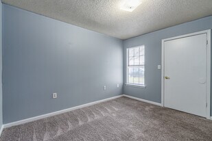 Caraway Commons in Jonesboro, AR - Building Photo