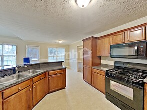141 Bridgemill Dr in Hampton, GA - Building Photo - Building Photo