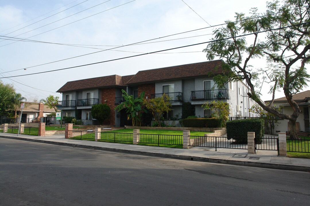 Windsor Arms in North Hollywood, CA - Foto de edificio