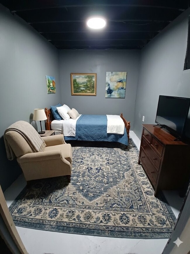 401 S Independence Ave in Rockford, IL - Building Photo - Building Photo