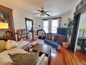 250 Belgrade Ave, Unit U2 in Boston, MA - Building Photo - Building Photo