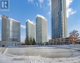 115 McMahon Dr in Toronto, ON - Building Photo