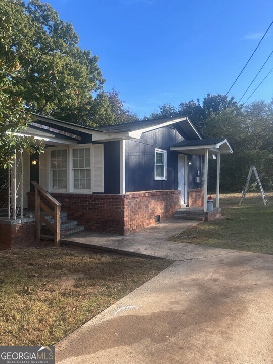 172 Randall Ave in Flovilla, GA - Building Photo