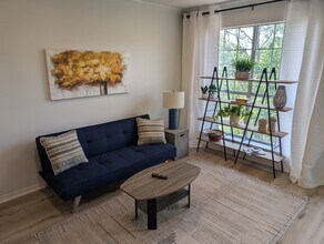 18333 Roehampton Dr, Unit 1528 in Dallas, TX - Foto de edificio - Building Photo