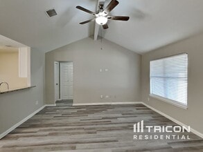 16179 Summer Breeze Ct in Conroe, TX - Foto de edificio - Building Photo