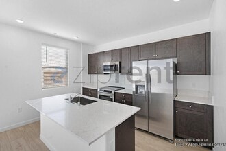 8531 Anker Wy in Elk Grove, CA - Building Photo - Building Photo