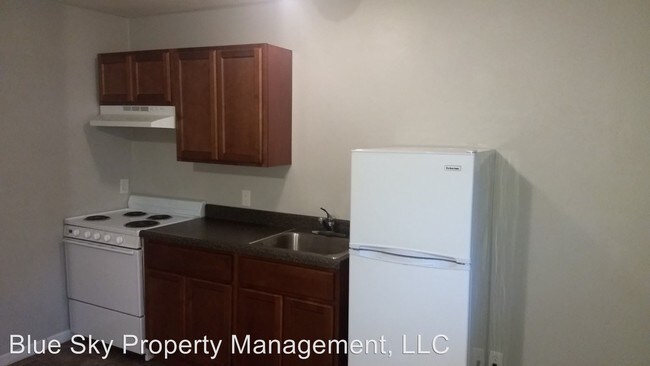 2404 State St in New Castle, IN - Foto de edificio - Building Photo