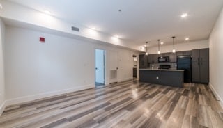 Call for Fall Specials - South Creekside Apartments in Fayetteville, AR - Building Photo - Building Photo