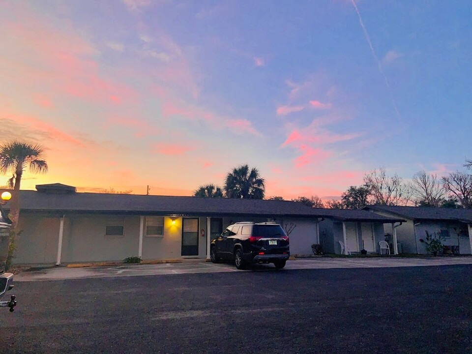 1412 SE Paradise Ave in Crystal River, FL - Building Photo