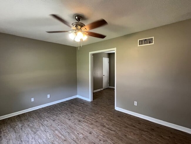 6420 Greenbrook Cove N in Horn Lake, MS - Building Photo - Building Photo