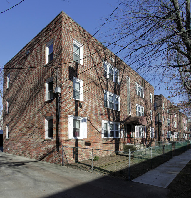 35-51 Thackeray St in Providence, RI - Foto de edificio - Building Photo