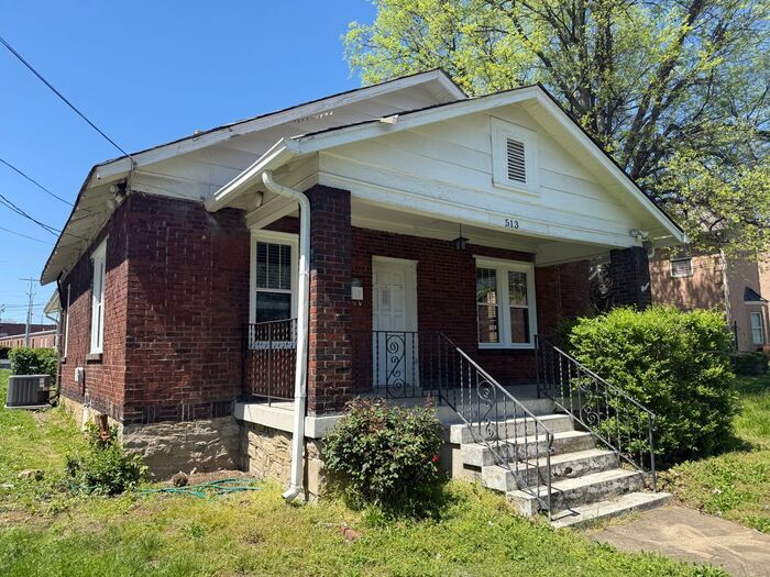 513 19th Ave N in Nashville, TN - Foto de edificio