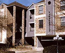 Vanderbilt Condominiums in Austin, TX - Foto de edificio