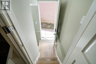 263 Milliken Meadows Dr in Markham, ON - Building Photo - Building Photo