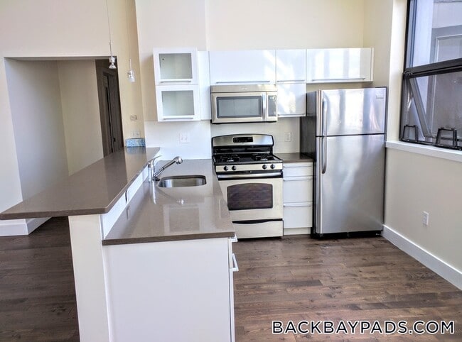 1126 Boylston St, Unit 701