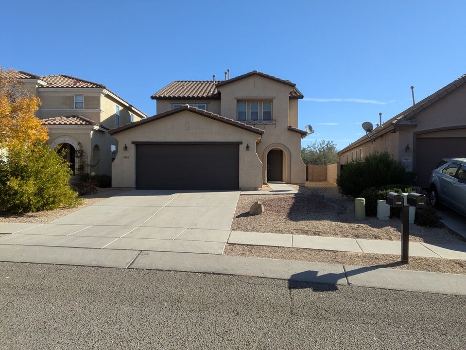 4663 W Calatrava Ln in Tucson, AZ - Building Photo