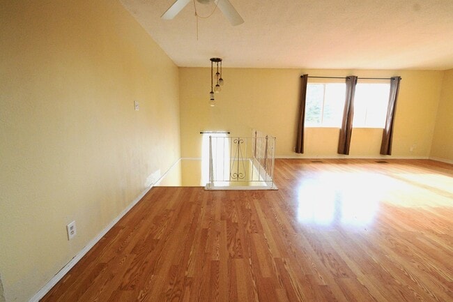 2424 Oak St in Prince George, BC - Building Photo - Building Photo