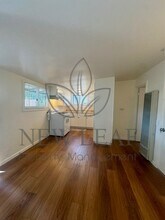 221 E Whitcomb Ave in Glendora, CA - Building Photo - Building Photo