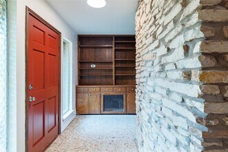 9848 Weir Lp Cir in Austin, TX - Building Photo - Building Photo