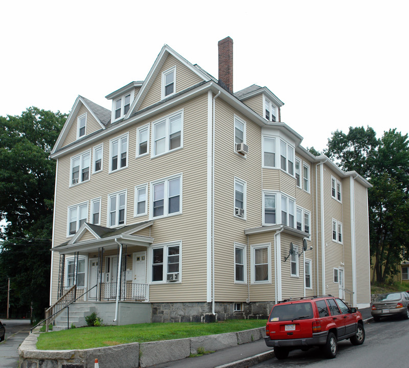 781 Lawrence St in Lowell, MA - Building Photo