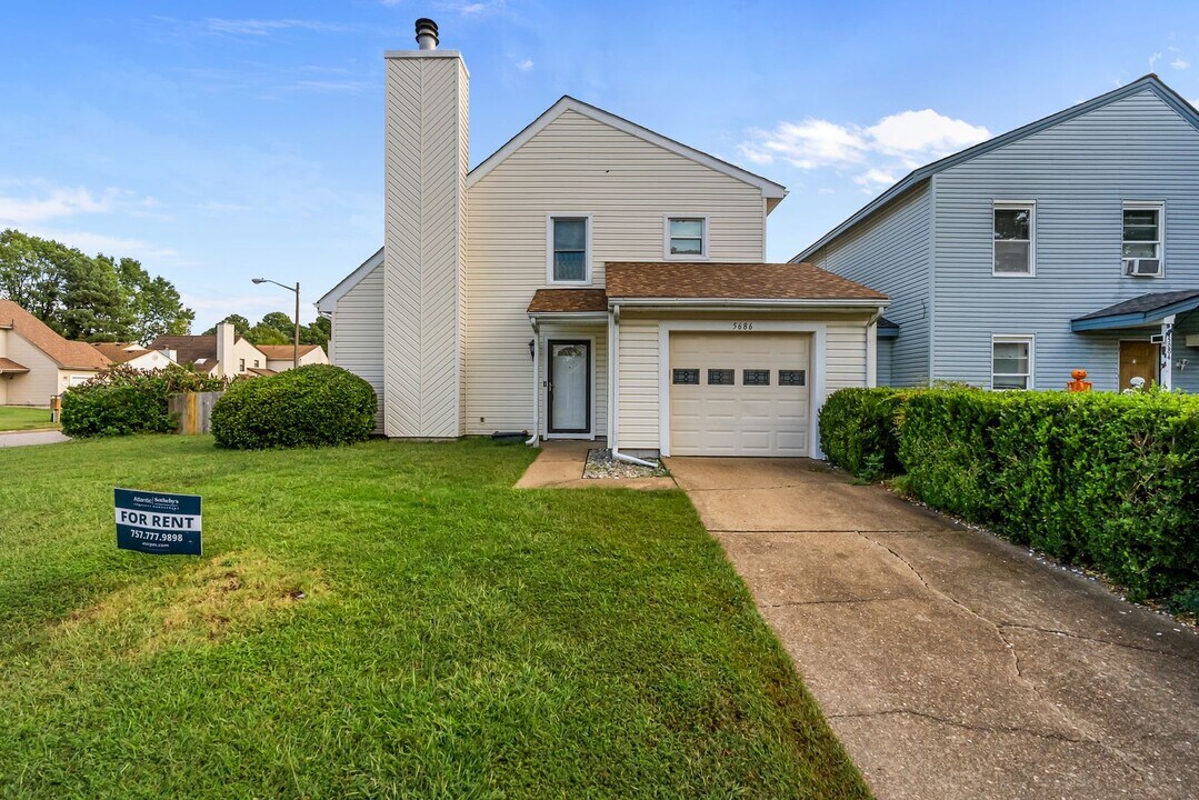 5686 Brandon Blvd in Virginia Beach, VA - Building Photo