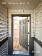 14705 SW Sandhill Loop in Beaverton, OR - Building Photo - Building Photo