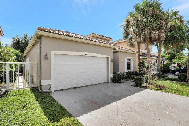 4012 NW 62nd Ct in Coconut Creek, FL - Foto de edificio - Building Photo