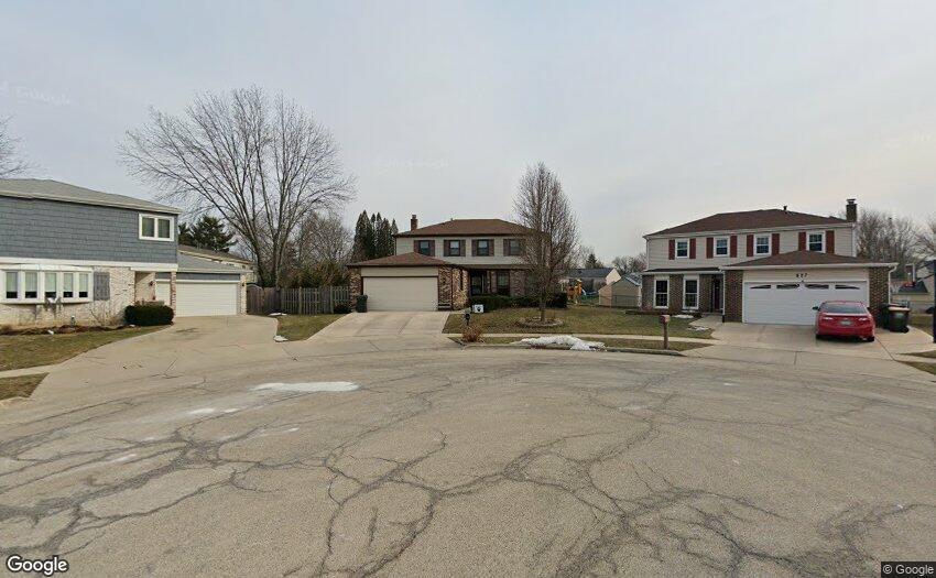 631 Randi Ln in Hoffman Estates, IL - Foto de edificio