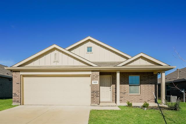 1033 Crestview Dr in Hutchins, TX - Building Photo