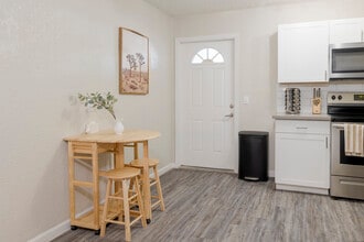 U @ 19th Apartments in Phoenix, AZ - Foto de edificio - Interior Photo