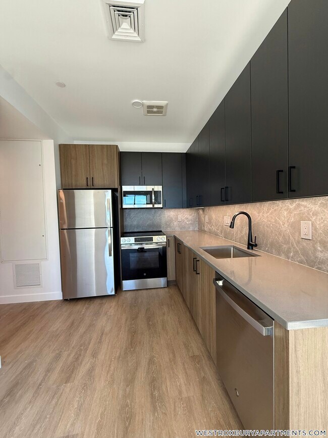 199 Gardner St in Boston, MA - Foto de edificio - Building Photo