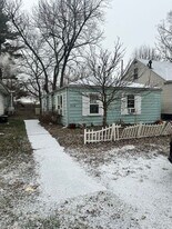 2114 E Converse St in Grandview, IL - Building Photo