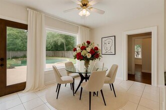 6155 Richmond Ave in Dallas, TX - Building Photo - Building Photo