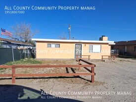 6377 Hermosa Ave in Yucca Valley, CA - Building Photo