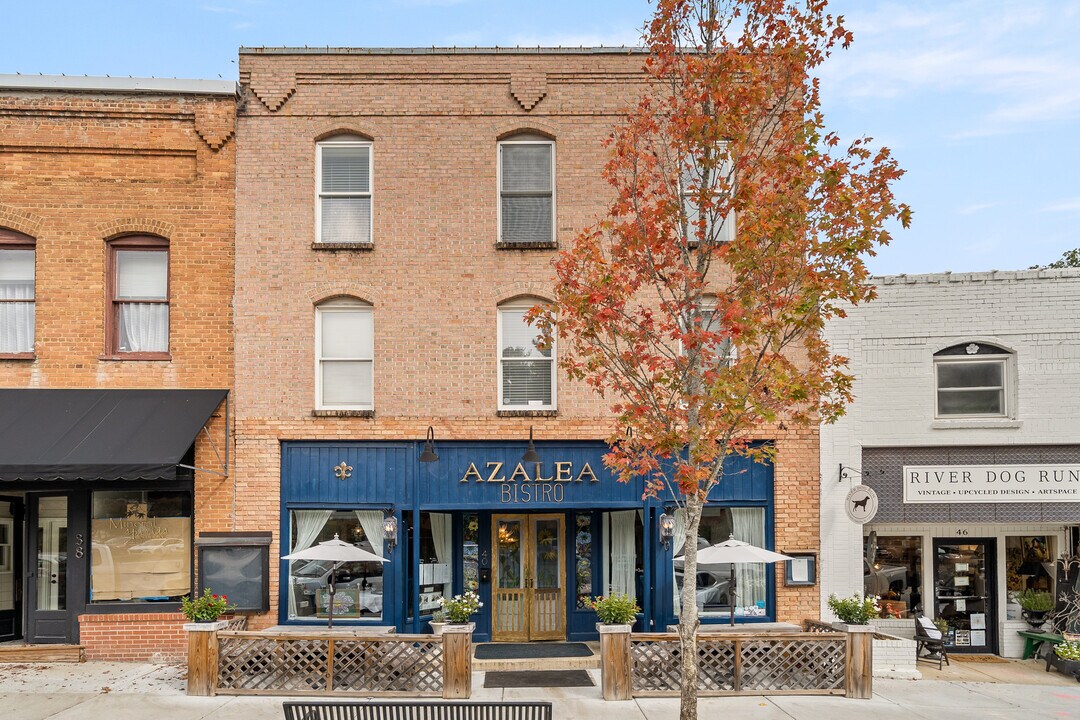 40 E Main St in Saluda, NC - Building Photo