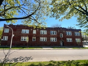 7800 S Burnham Ave in Chicago, IL - Building Photo - Building Photo