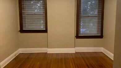 2215 Victor St in Cincinnati, OH - Foto de edificio - Building Photo