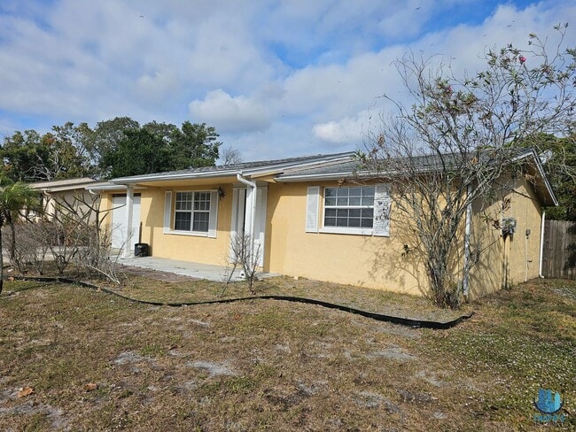 7825 Sagebrush Dr in Port Richey, FL - Building Photo - Building Photo