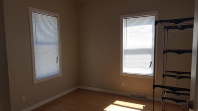 3320 N Downer Ave in Milwaukee, WI - Building Photo - Building Photo