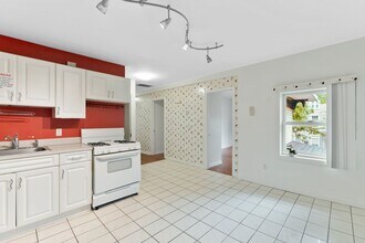 392-394 Crown St in New Haven, CT - Building Photo - Building Photo