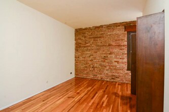 553 W Wellington Ave, Unit 2F in Chicago, IL - Building Photo - Building Photo