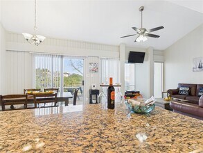 121 Comanche Dr in Lago Vista, TX - Building Photo - Building Photo