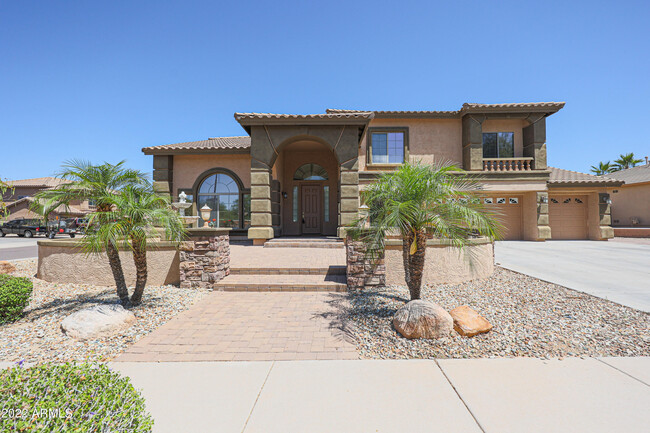 2214 W Buckhorn Trail in Phoenix, AZ - Building Photo - Building Photo