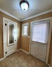 201 2nd St in Wellsburg, IA - Building Photo - Building Photo